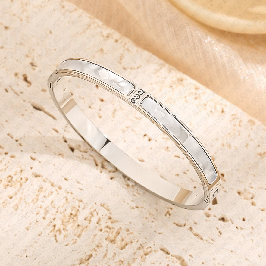 Designer Bracelet for Women Stainless Steel 18K Gold Plated Bangle Double Sided Round Shell Bangles Luxury Jewlery Designer for Women Elegant Timeless