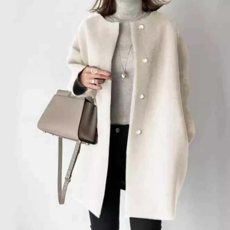 Womens High-Quality Straight Woolen Coat Autumn Winter Temperament Solid Color Simple Top Coat Jacket for 2025T251224