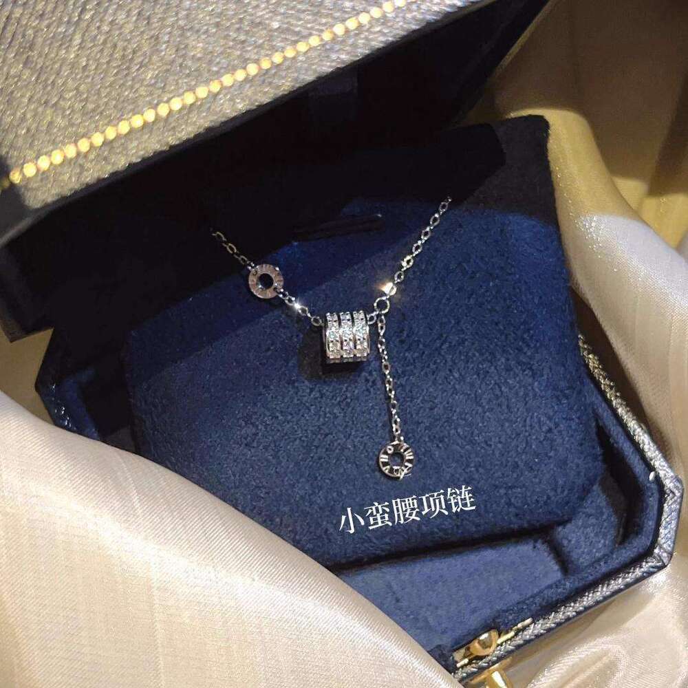 White Copper Light Luxury Niche Small Waist Necklace for Women High-end Full Diamond Exquisite Fashion Design Clavicle