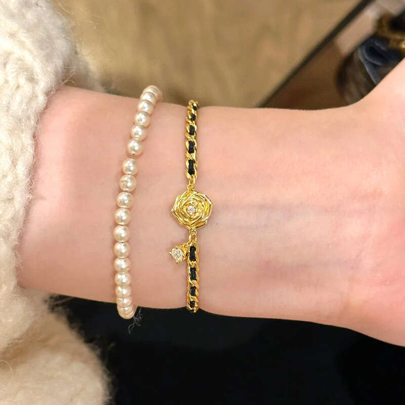 Bracelet for Women Jewelry INS Style Hot-Selling Black Gold Camellia New Arrival Niche High-End Valentine's Day Gift Accessory
