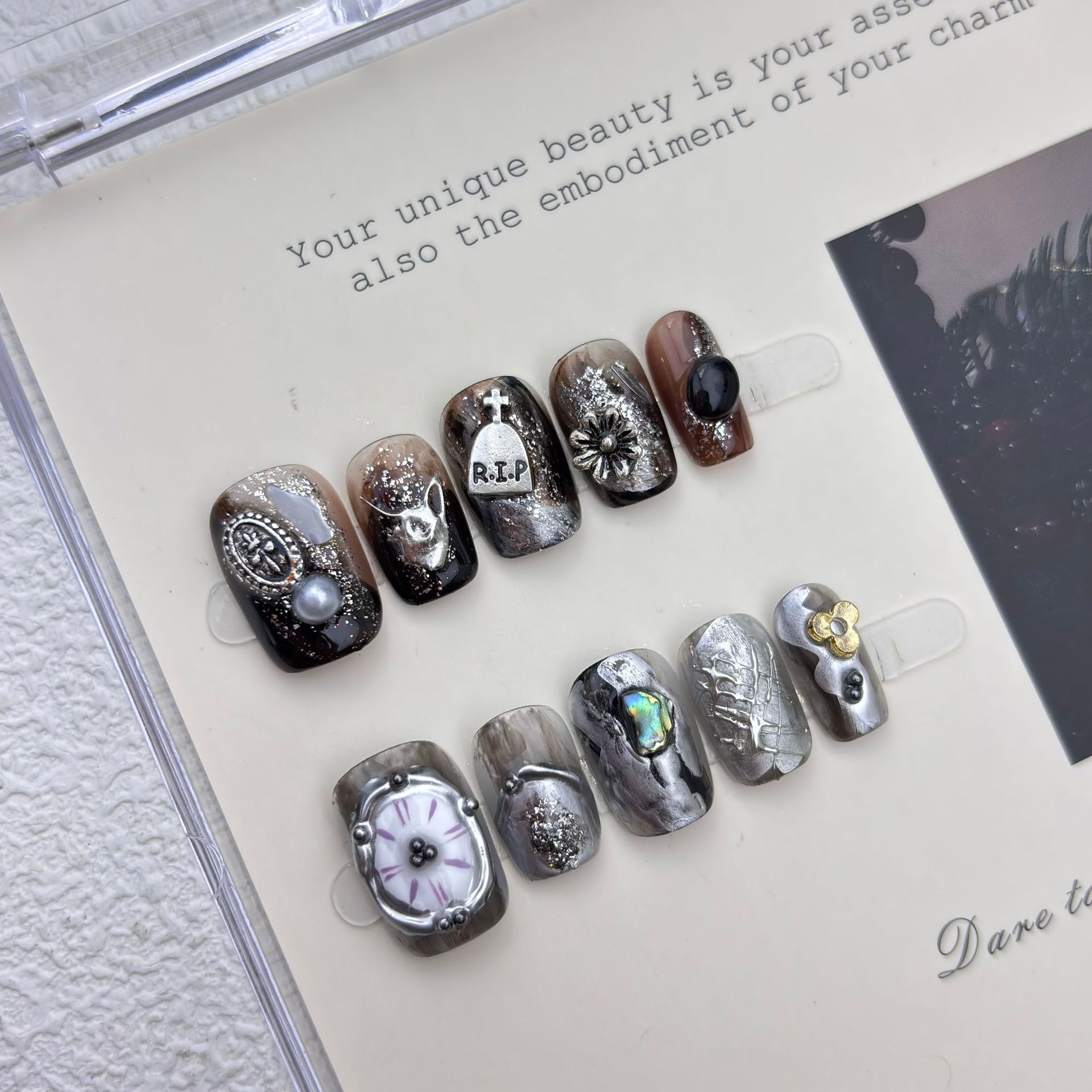 Artisan Craftsmanship Vintage Enameled Decorative Nail Set Timeless Appeal of Classic Explosion Aesthetic