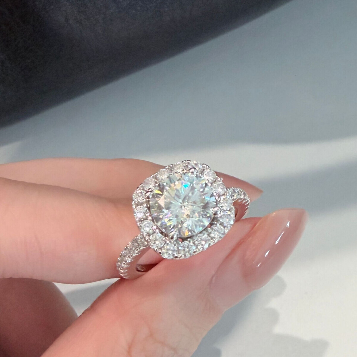 Sparkling Classic s925 Silver Moissanite Ring