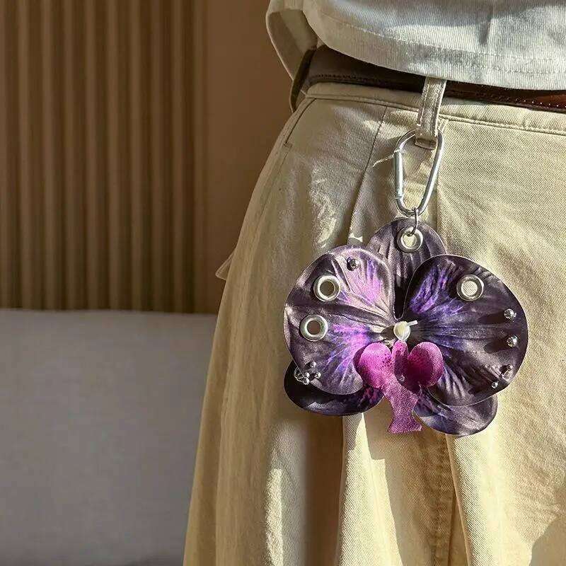 Exquisite Phalaenopsis Orchid Lily Keychain Creative Simulation Flower Bag Pendant Fashion Backpack Decoration Accessories Gifts X251224