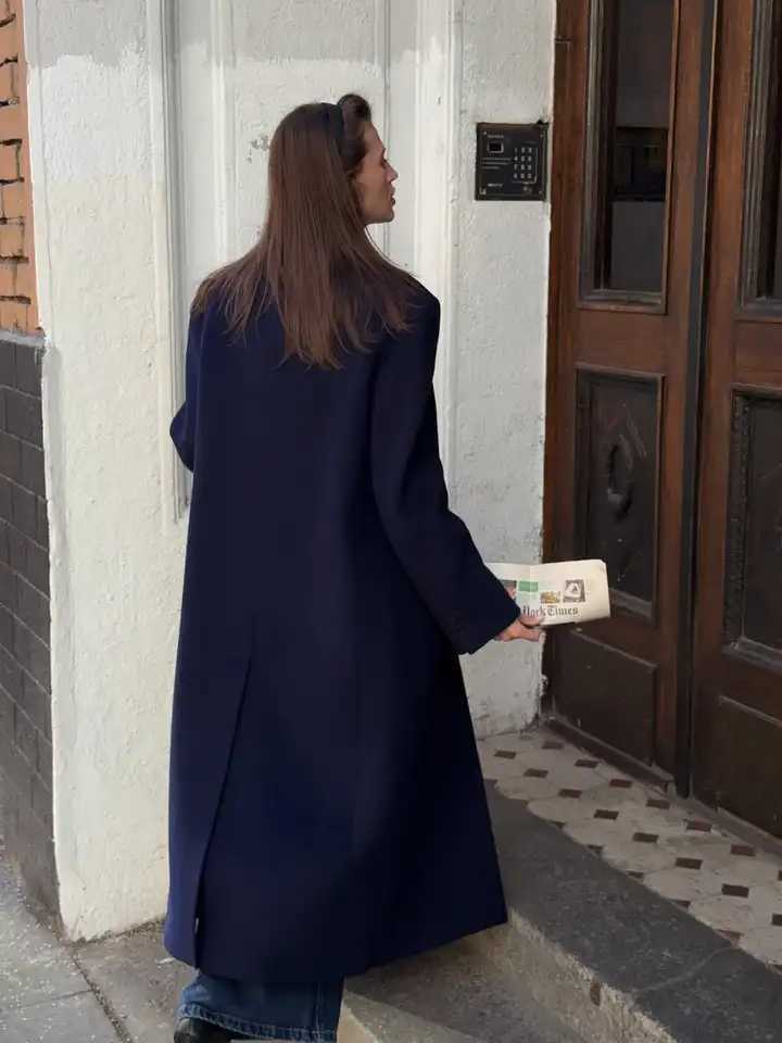 Fashion Women Navy Soid Lapel Woolen Overcoat Single Breasted Full Sleeve V-neck Loose Long Coat 2025 Lady Winter Street CoatsT251224