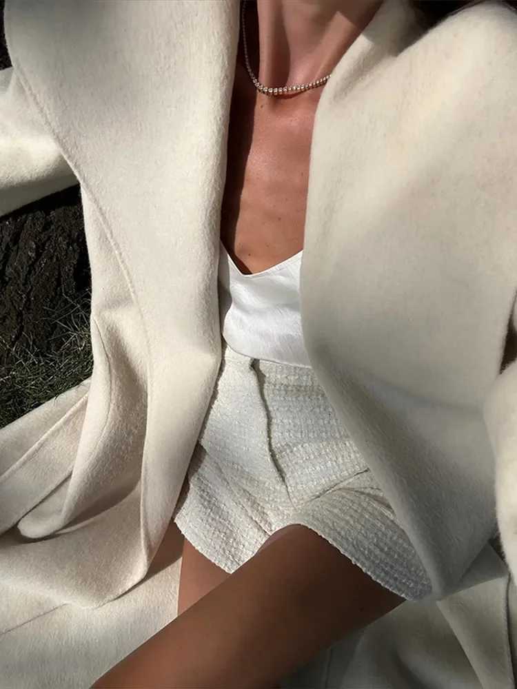 Solid Large Lapel Belted Long Woolen Women Coat Elegant Full Sleeve Lace Up Overcoat 2025 Autumn Winter Wrap Style OuterwearT251224