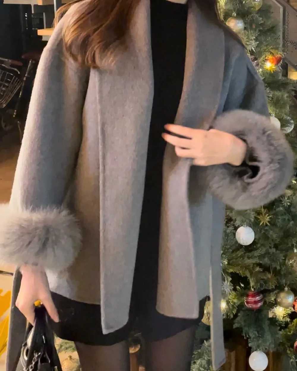Solid Woolen Blend Fur Cuff Coat Women Loose Lapel Furry Belt Long Sleeve Female Jacket New 2025 Autumn Winter Lady Chic OutwearT251224