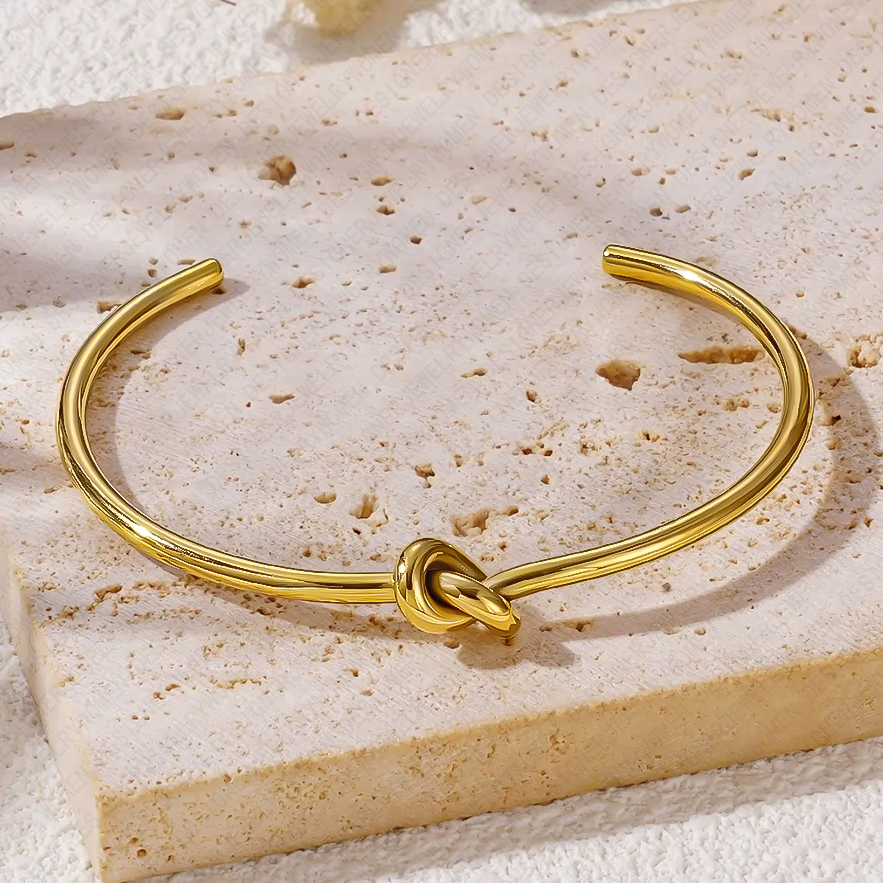 Designer Bracelet for Women Stainless Adjustable Bangle Knotted Bangles Luxury Jewlery Designer for Women Elegant Timeless Gift Premium