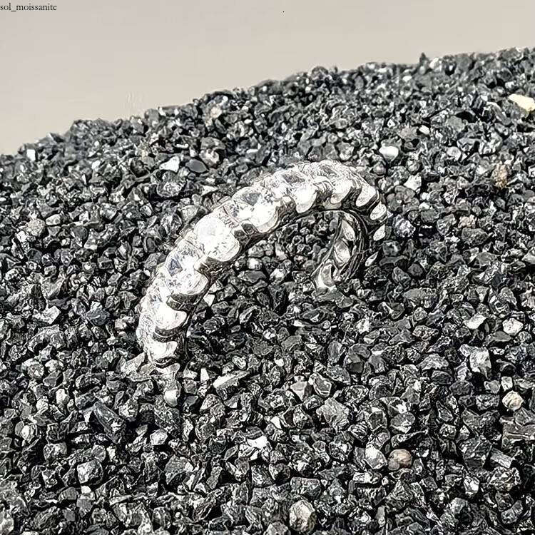 Wholesale Classic Fine Jewelry S925 Sterling Silver VVS Moissanite Wedding Eternity Ring Unisex