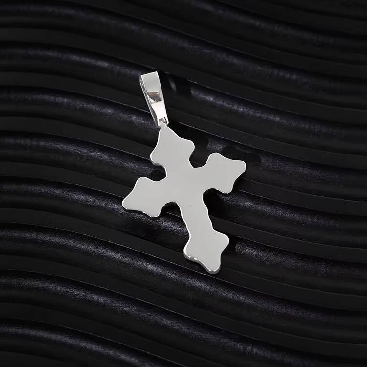 XingGuang Custom Solid Jewelry 925 Silver With VVS Moissanite Pendant Passed Diamond Test Men Necklaces Moissanite Cross Pendant