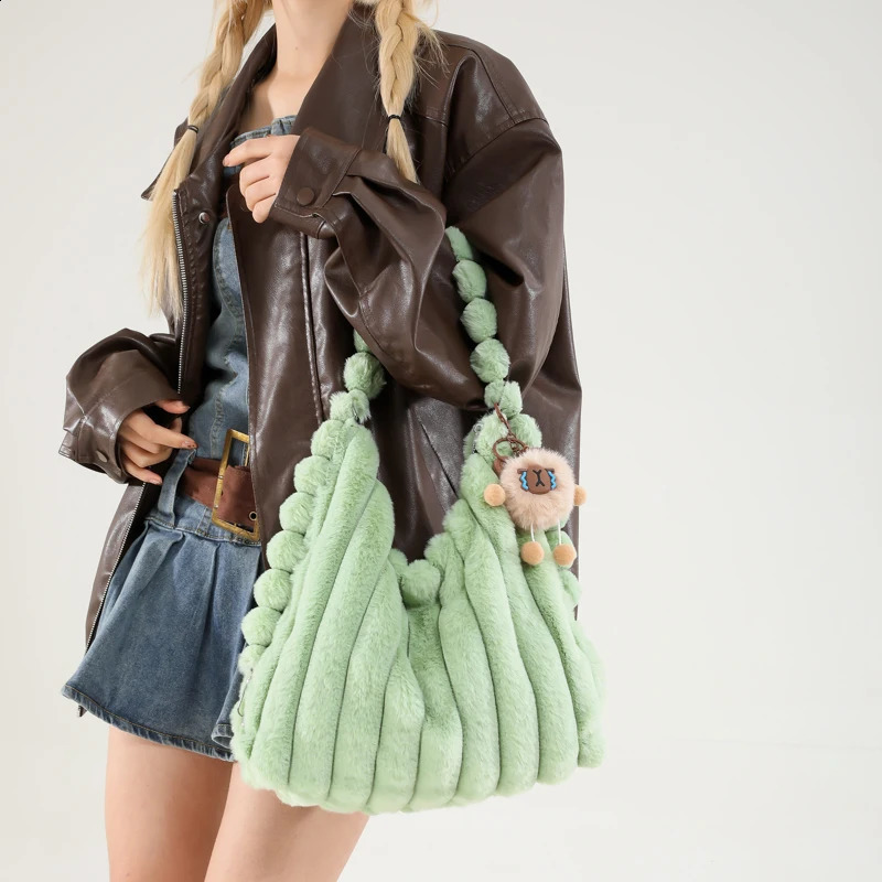Large capacity plush bag Womens Allinone College shoulder with pendant Fluffy Tote 251216