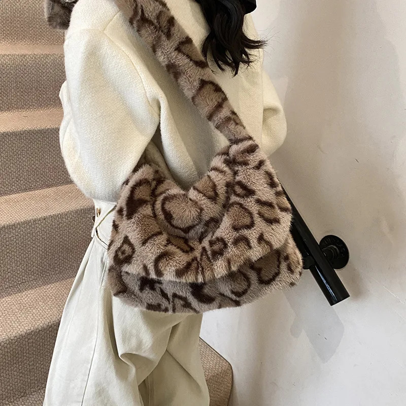 Leopard Print Womens Plush Shoulder Bags Faux Fur Cover Crossbody Bag Winter Large Capacity Female Furry Tote Messenger 251216