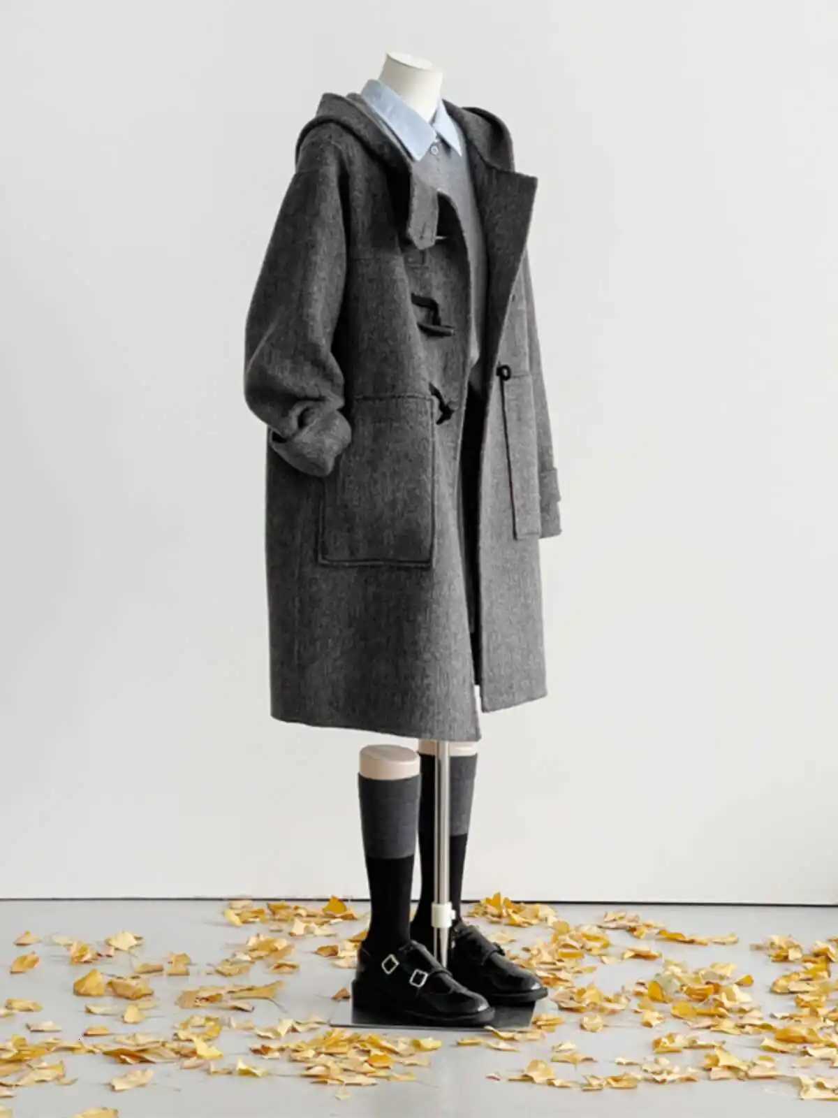 Cow Horn Buckle Gray Woolen Coat For Women 2025 New Autumn And Winter High-End Hooded Loose Woolen CoatT251224