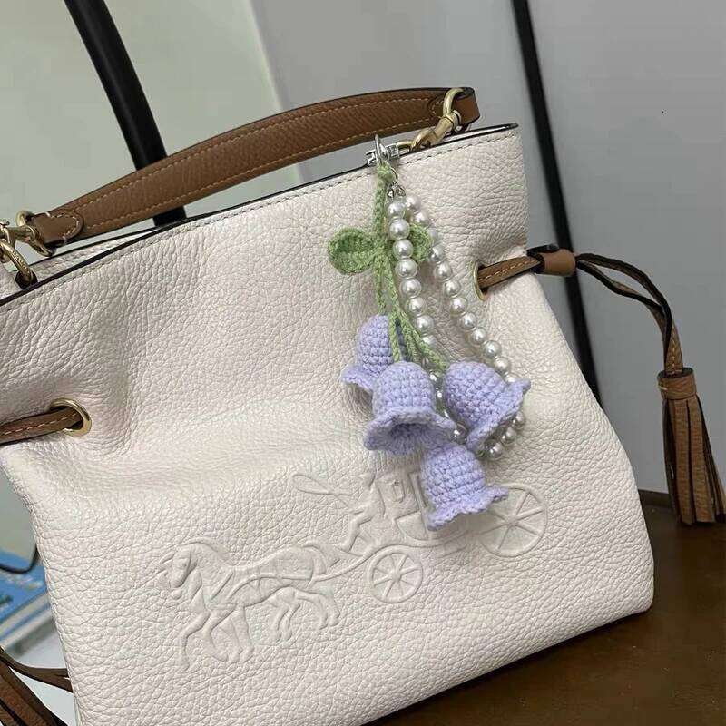 Pendants Creative Cute Pearl Knitted Orchid Flower Fashionable Versatile Bag Accessories Sweet Multifunctional Keychains X251224