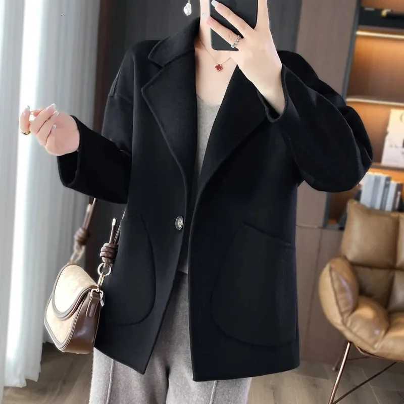 2025 Streetwear Double-sided Wool Coat Womens Short Woolen Overcoat Autumn Winter Thicken Wool Blazer Loose Casual Suit JacketsT251224