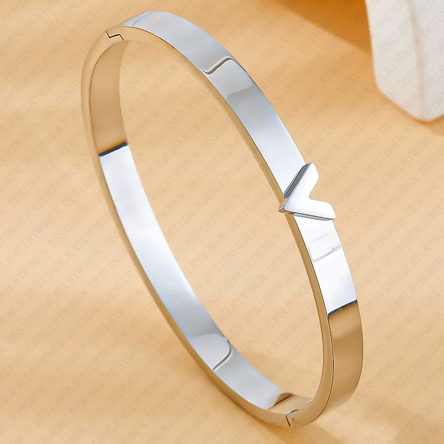Designer Bracelet for Women V Shape Bangle Clasp Bangles Luxury Jewlery Designer for Women Fashion Elegant Timeless Gift