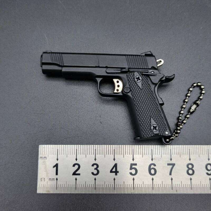 Upgraded 1:3 Metal Gun Model Keychain Mini 1911 Design Military Weapon Pendant Collectible for Accessories X251224