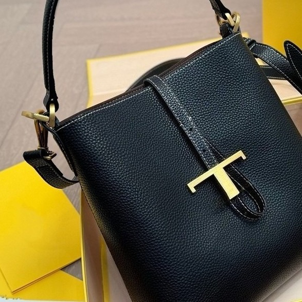 Fashionable Commuting and Leisure Lychee Patterned Handbag Underarm Tote Single Shoulder Crossbody Bag Luxury Handbag Large Capacity Classic Wallet