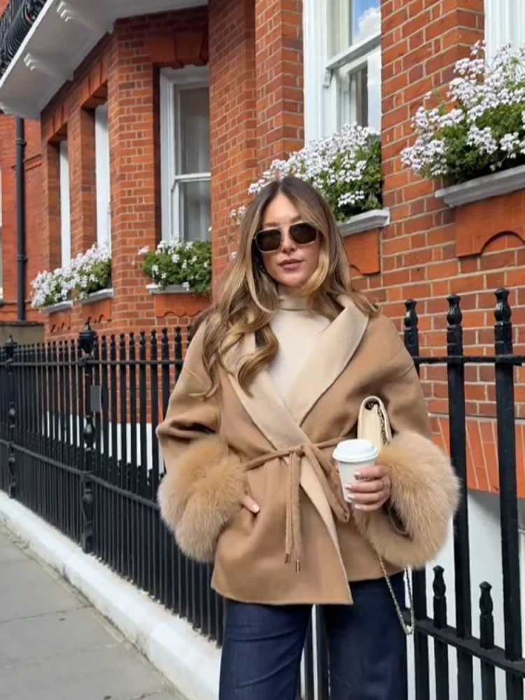 Women Faux Fur Patchwork Woolen Coat Fashion V-neck Long Sleeve With Belt Loose Jacket NEW Autumn Winter Daily Commuter OutwearT251224