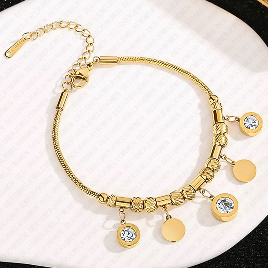 Designer Bracelet for Women Diamond Bracelets Vintage Open Bangle Roman Numeral Bangles Luxury Jewlery Designer for Women Timeless Sparkling Gif