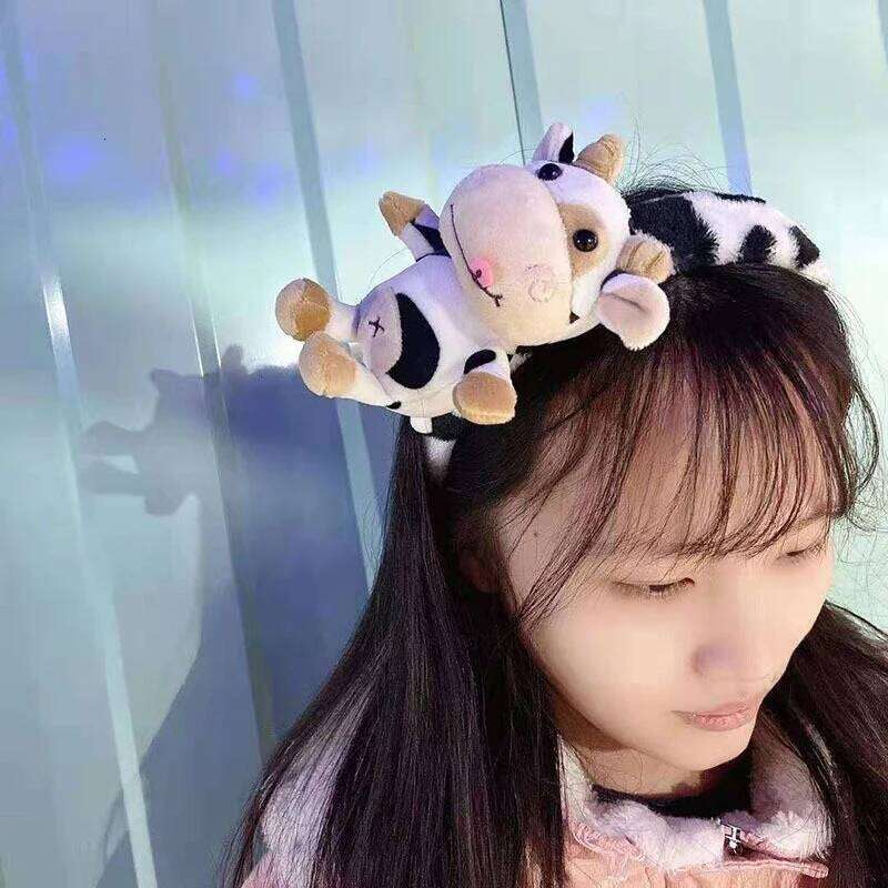 1PCS New Soft Cow Dolls Plush Toy Women Bag Animal Keychain Cute Pendant Decoration Key X251224