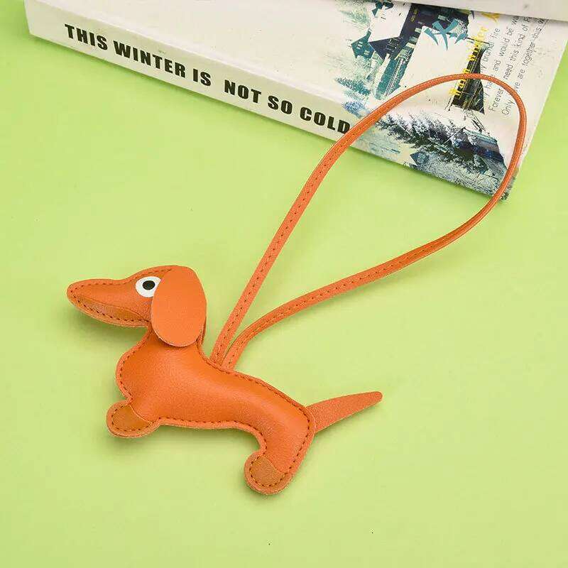 Adorable Dachshund Charm Pendant, Leather Material, Women's Bag Accessory, Exquisite Style X251224