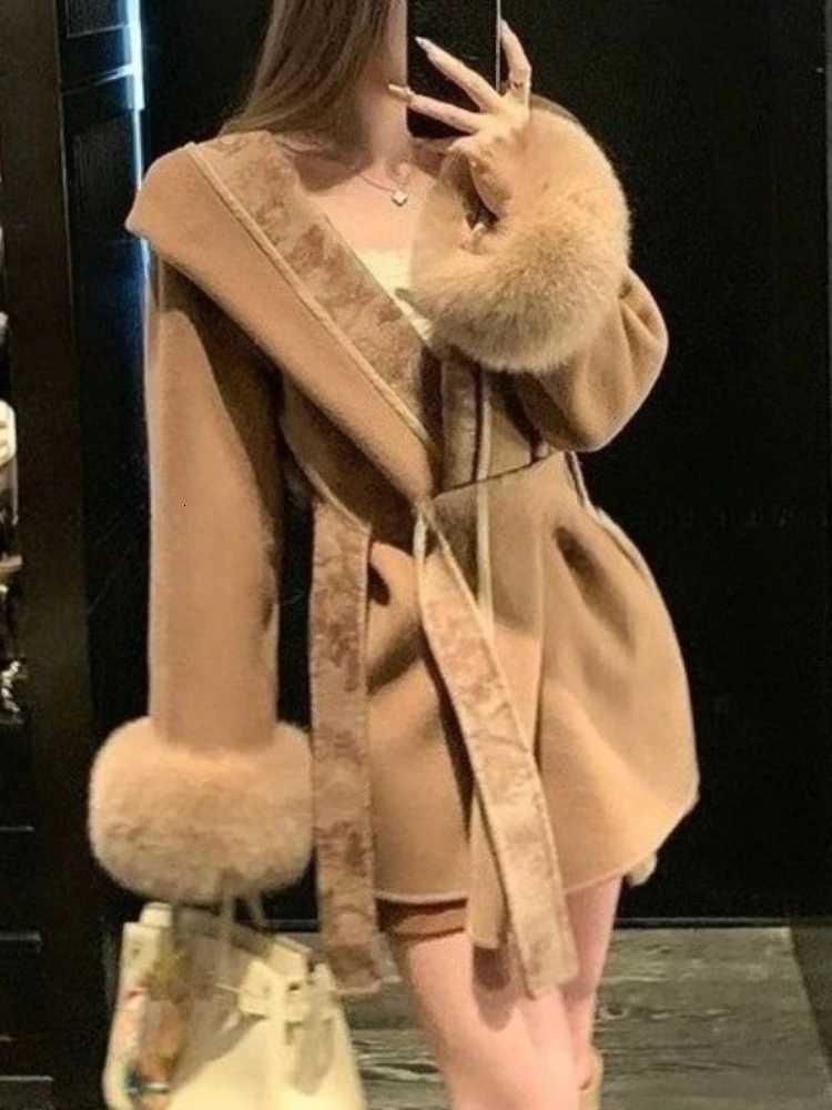 Winter Retro Floral Printed Patchwork Wool Coat Women New Fashion Korean Style Loose Hooded Woolen Jacket Party Fur Blends 2025T251224