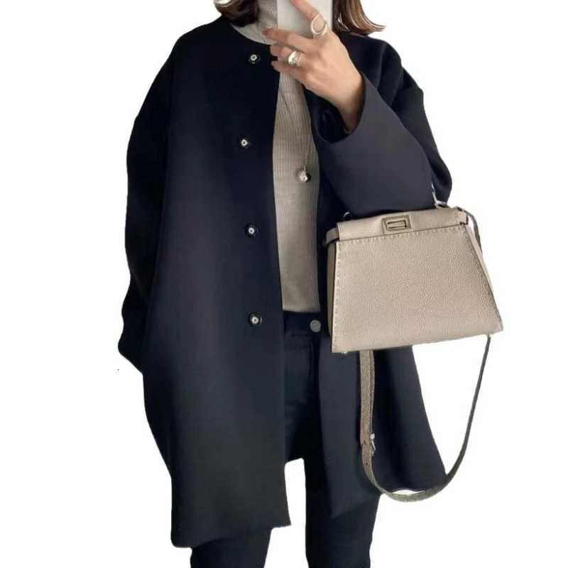 Womens High-Quality Straight Woolen Coat Autumn Winter Temperament Solid Color Simple Top Coat Jacket for 2025T251224
