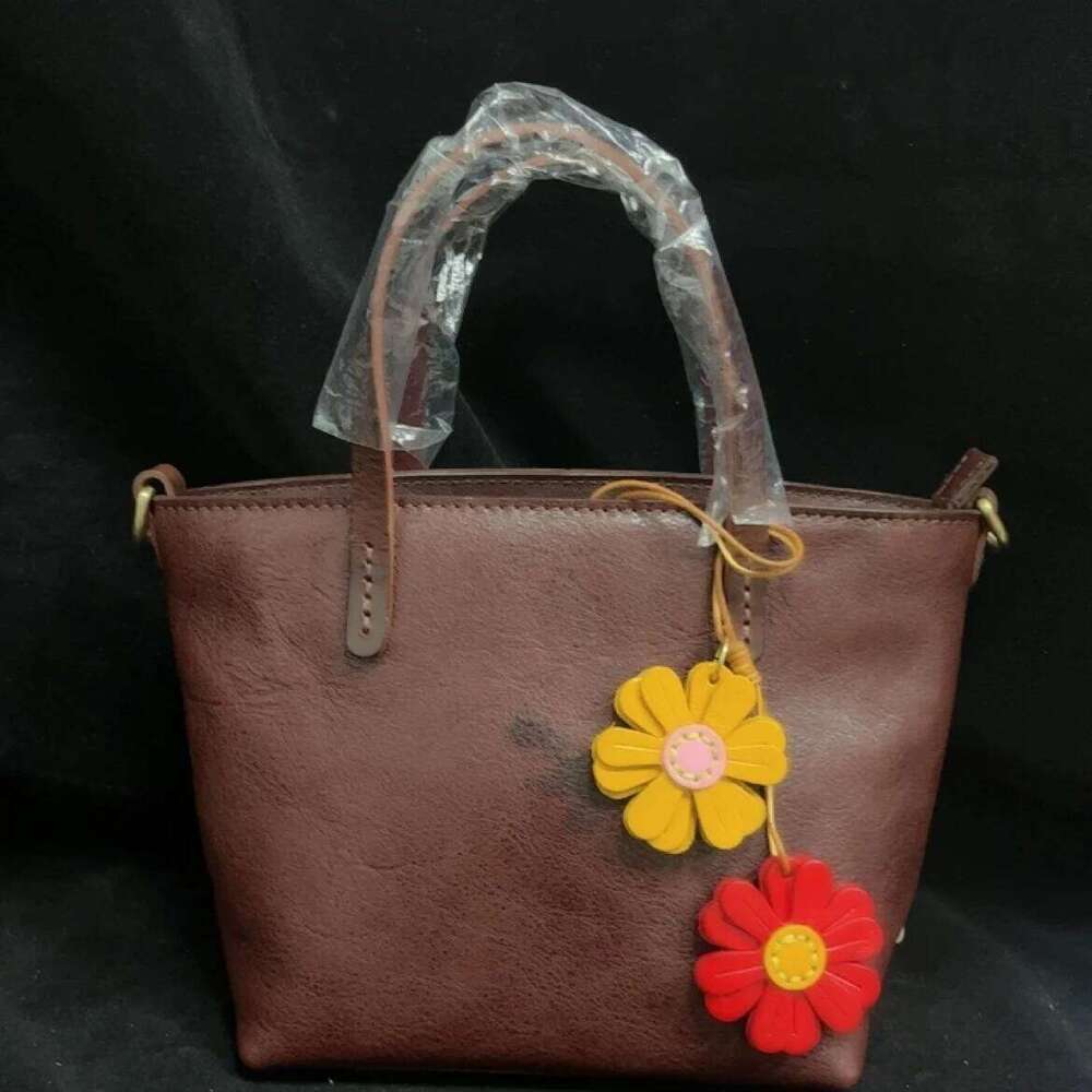 Genuine Leather Sunflower Bag Charm Handmade Keychain Cute Car Accessory X251224