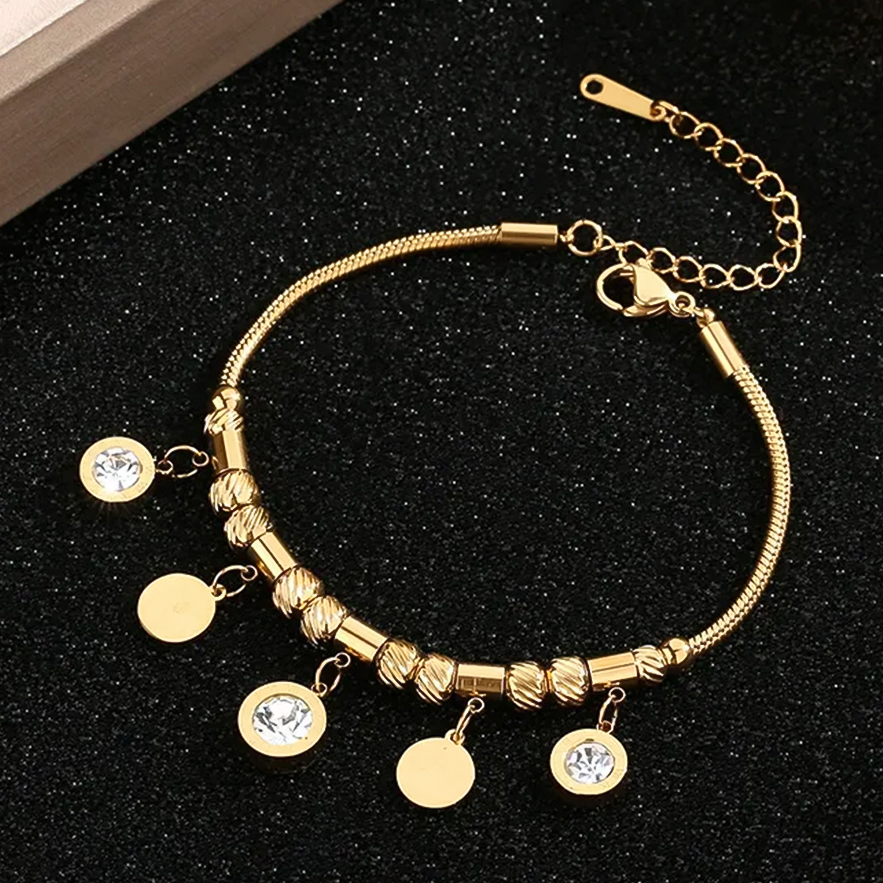 Designer Bracelet for Women Diamond Bracelets Vintage Open Bangle Roman Numeral Bangles Luxury Jewlery Designer for Women Timeless Sparkling Gif