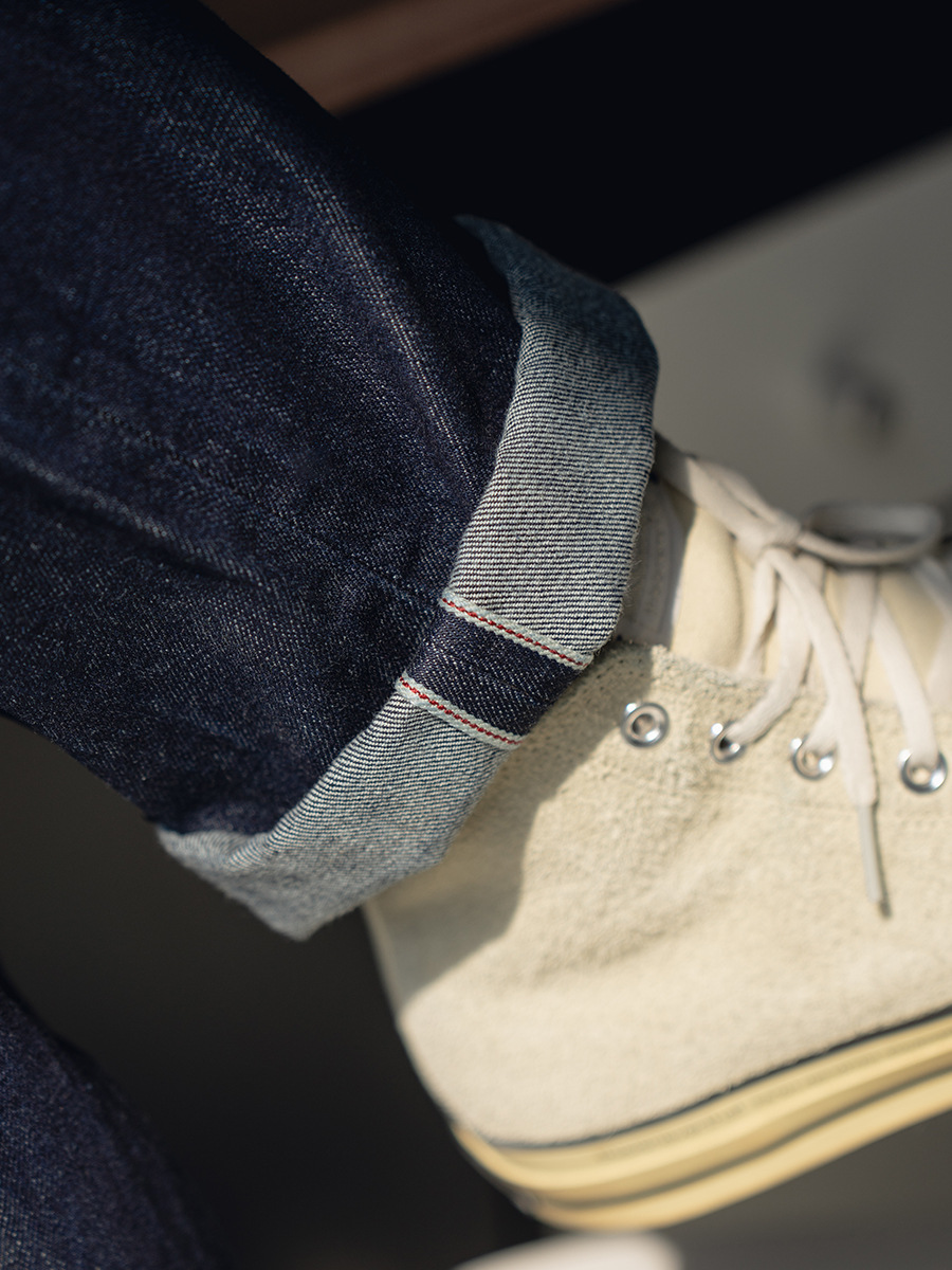 Japanese-style workwear 14OZ unbleached denim wide-leg loose-fitting men's jeans with deep hems Z251104