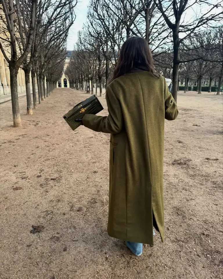 Fashion Solid Green Lapel Woolen Overcoat Women Full Sleeve Button Pockets Loose Long Coats 2025 Lady Winter Daily Commute WearT251224