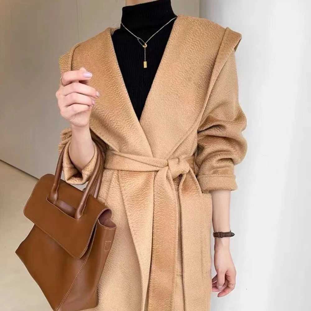 2024 Autumn New Wool Jacket Hooded Woolen Coat Women Water Ripple Cashmere Coat Female Casual Lace-up Loose Wool Coat ClassicT251224