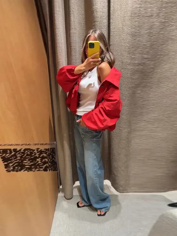 Women in Jackets Outerwears Street Red Stand Long Sleeve Button Zipper Bomber Coats 2025 Autumn Chic Ladies Short Jackets 250 c9c