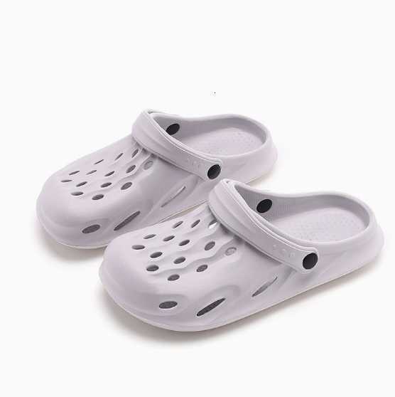 Hole-out shoes for women, summer style, for couples, outerwear, beach-walking, anti-slip, thick sole, odor-resistant, water-proof model, cool sandals 