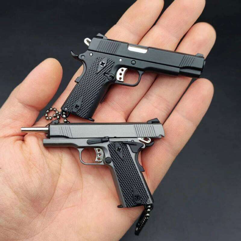 Upgraded 1:3 Metal Gun Model Keychain Mini 1911 Design Military Weapon Pendant Collectible for Accessories X251224
