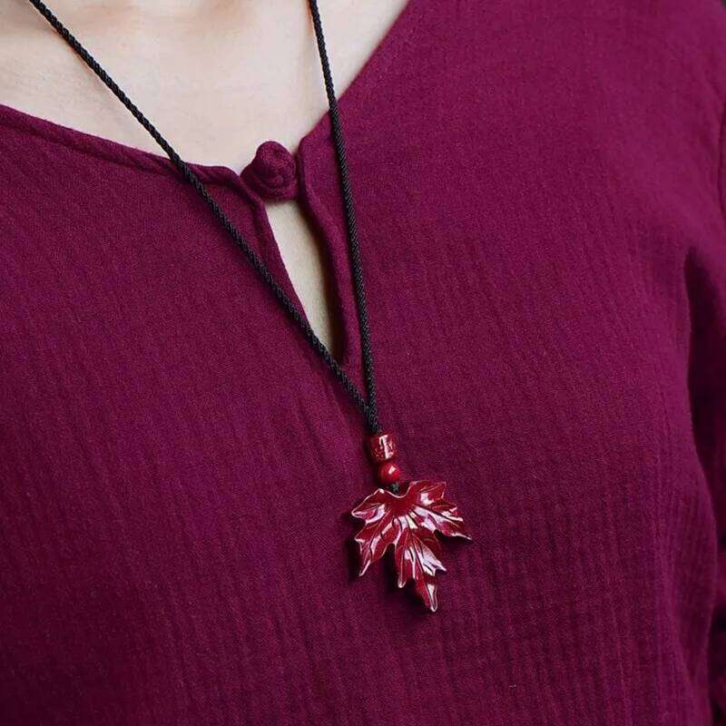 Cinnabar Maple Leaf Pendant Necklace, Men's and Women's Lucky Charm Pendant, Fashion Jewelry Accessories, Sweater Chains, Gifts X251224