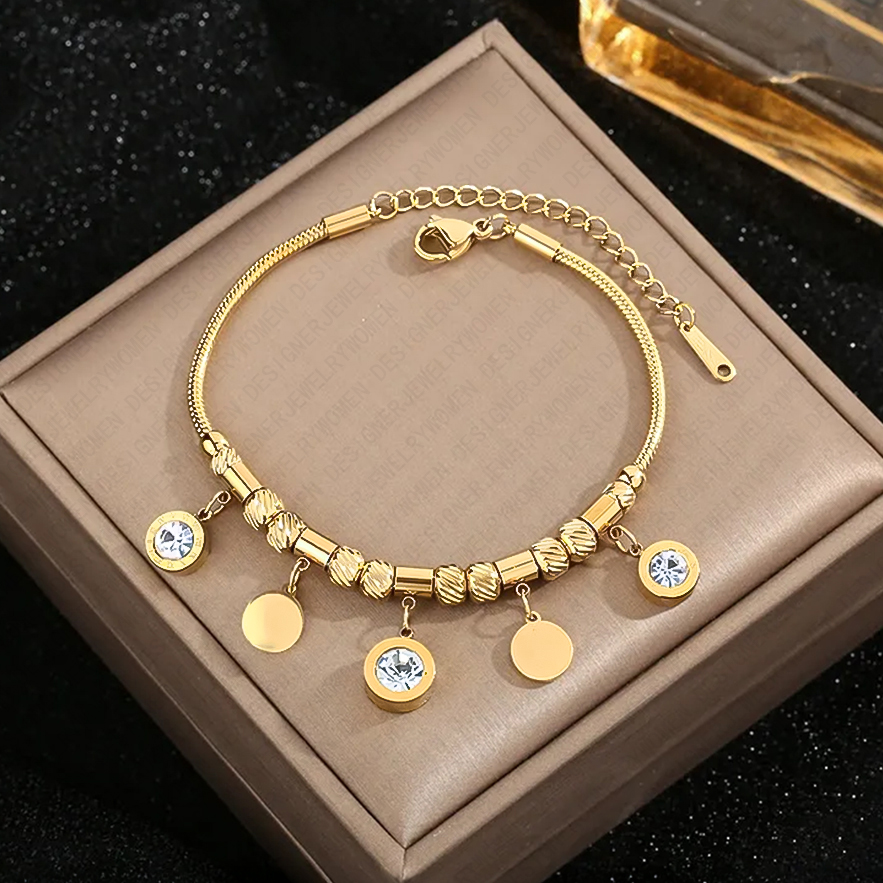 Designer Bracelet for Women Diamond Bracelets Vintage Open Bangle Roman Numeral Bangles Luxury Jewlery Designer for Women Timeless Sparkling Gif