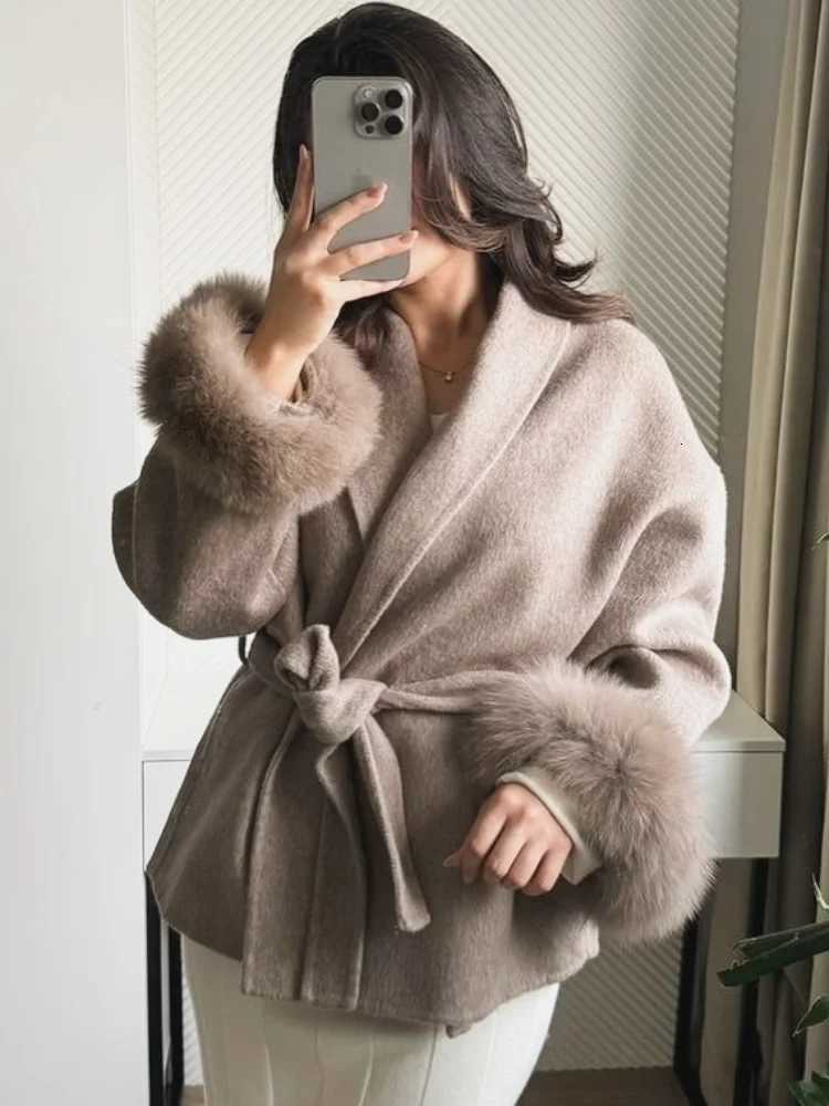Women Grey Fur Splicing Woolen Coat Casual Belt Full Sleeve Lapel Loose Cardigan Outwear 2025 Lady Winter New Highstreet JacketT251224