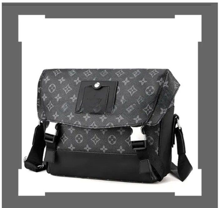 Designer bag man school bookbag Corssbody Handbag Men Leather Messenger Bags Luxury Shoulder Bags up Designer Handbag Luxurys Mens Bum bag Fanny Pack