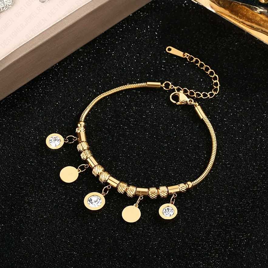 Designer Bracelet for Women Diamond Bracelets Vintage Open Bangle Roman Numeral Bangles Luxury Jewlery Designer for Women Timeless Sparkling Gif