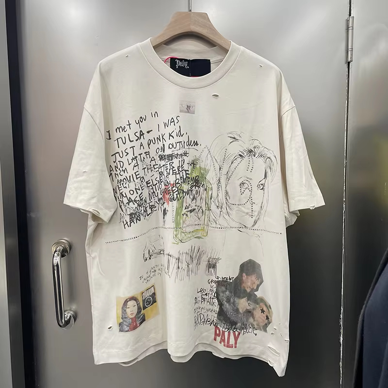 26SS Men Women Couple Letters Character Graffiti T-Shirt Top Quality Cotton Damaged Hole Tee Rhinestone Light Apricot Tops