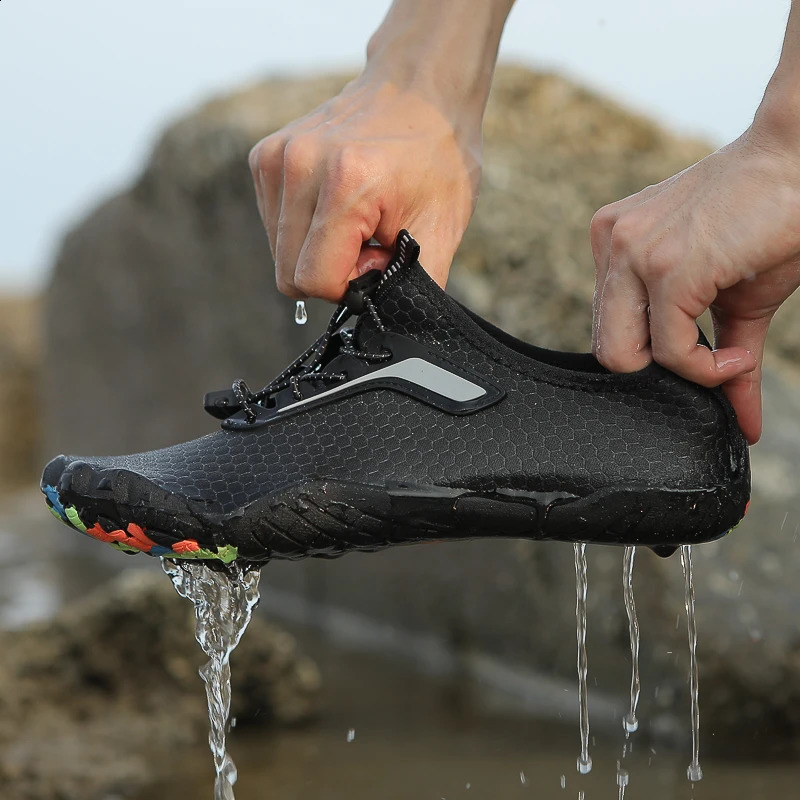 Men Aqua Shoes Barefoot Water Shoes Beach Upstream Wading Swimming Sneakers Women Anti-Slip Quick-Drying Outdoor Sandals Unisex 251223