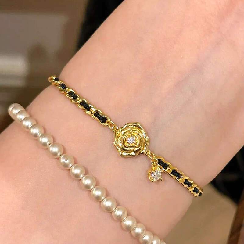 Bracelet for Women Jewelry INS Style Hot-Selling Black Gold Camellia New Arrival Niche High-End Valentine's Day Gift Accessory