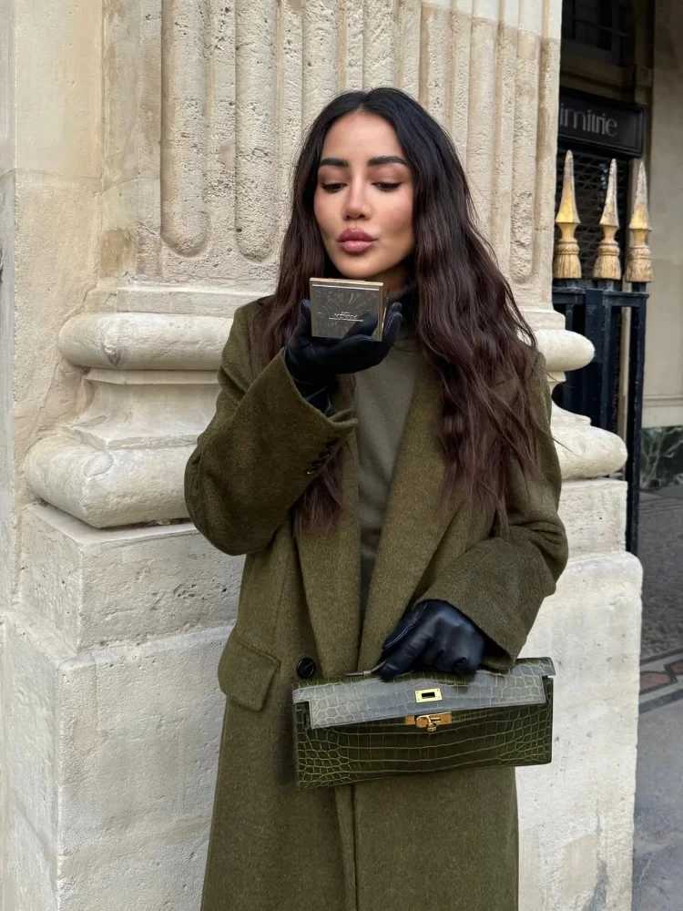 Fashion Solid Green Lapel Woolen Overcoat Women Full Sleeve Button Pockets Loose Long Coats 2025 Lady Winter Daily Commute WearT251224