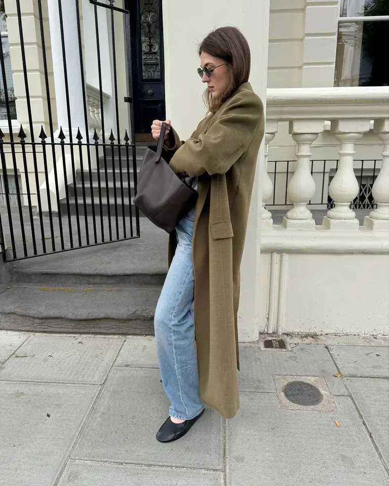 Fashion Solid Green Lapel Woolen Overcoat Women Full Sleeve Button Pockets Loose Long Coats 2025 Lady Winter Daily Commute WearT251224