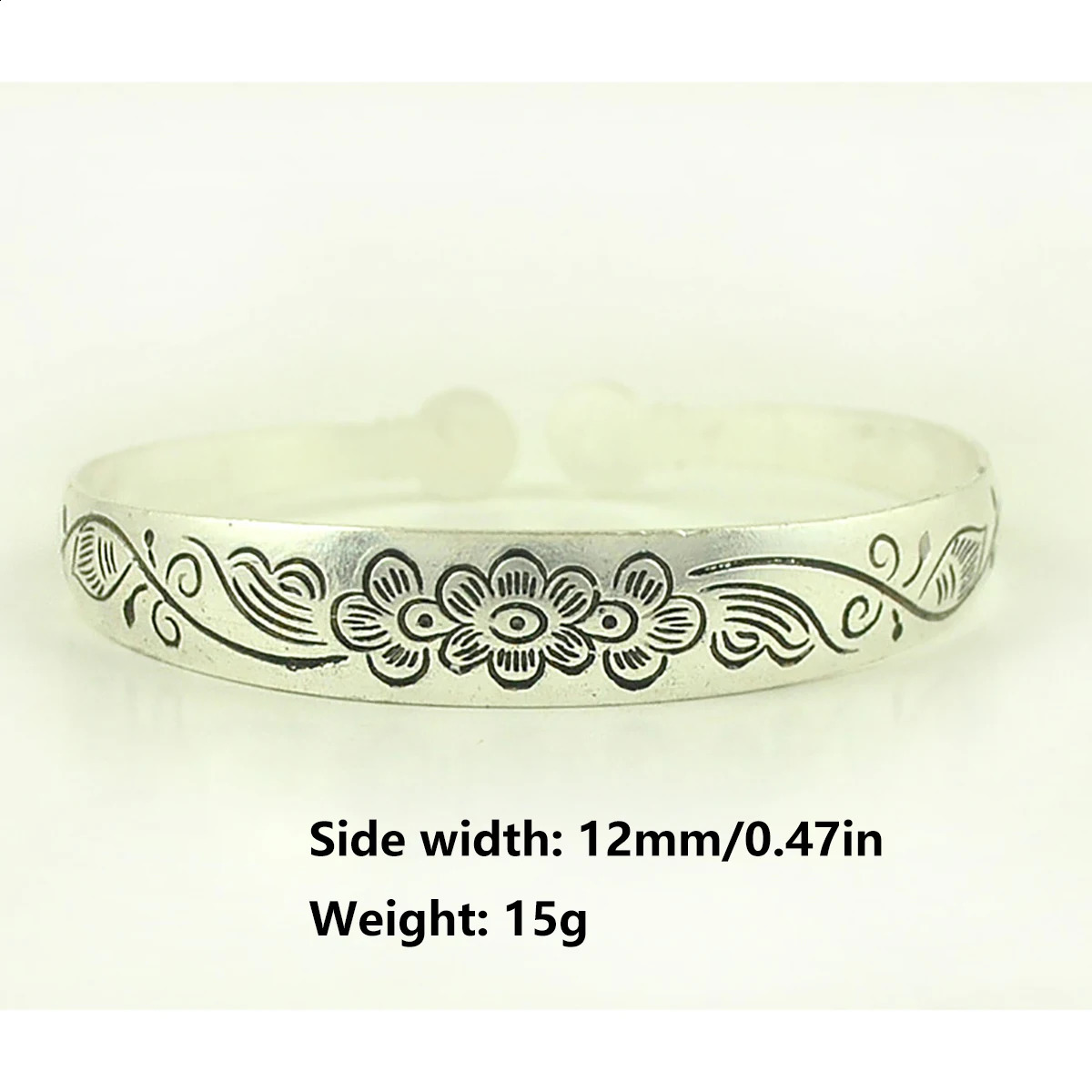 Retro Cuff Bracelets Tibetan Silver Metal Carving Fish Elephant Flower Bangles Vintage Gypsy Jewelry Female Gifts 251219