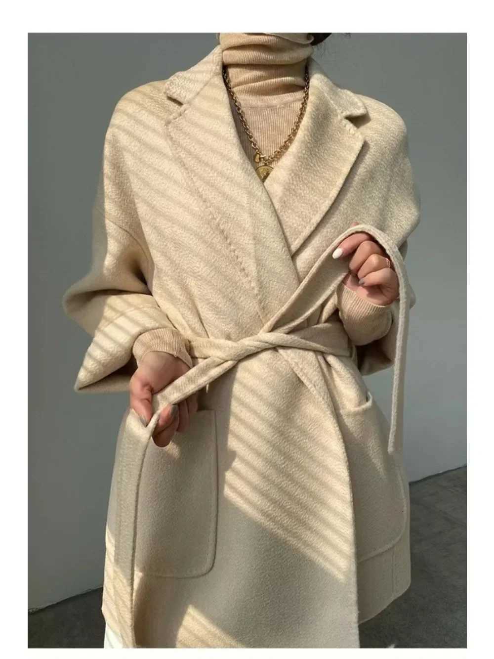 2024 Winter Casual Adjustable Waist Wool Coat Women Water Ripples Woolen Coat Jackets female New Autumn Camel Coat CommutingT251224