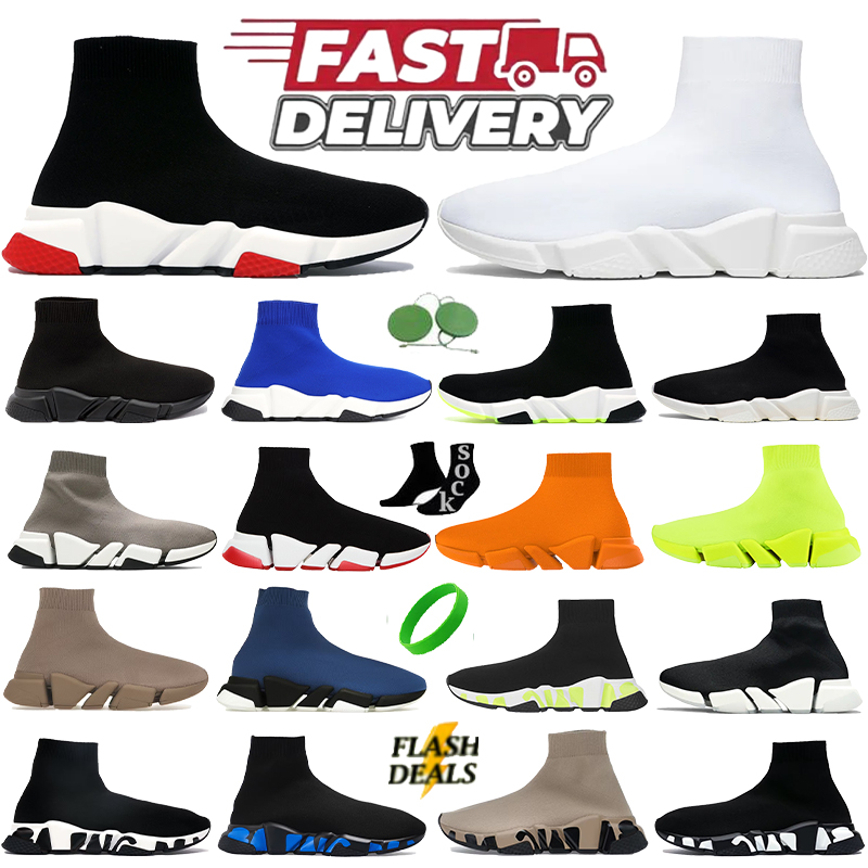 Designer Casual speed trainer Mesh Sock Paris Men Women Platform Shoes Triple black White Beige Graffiti ComfortSole Breathable Walking runner Knitted sneakers