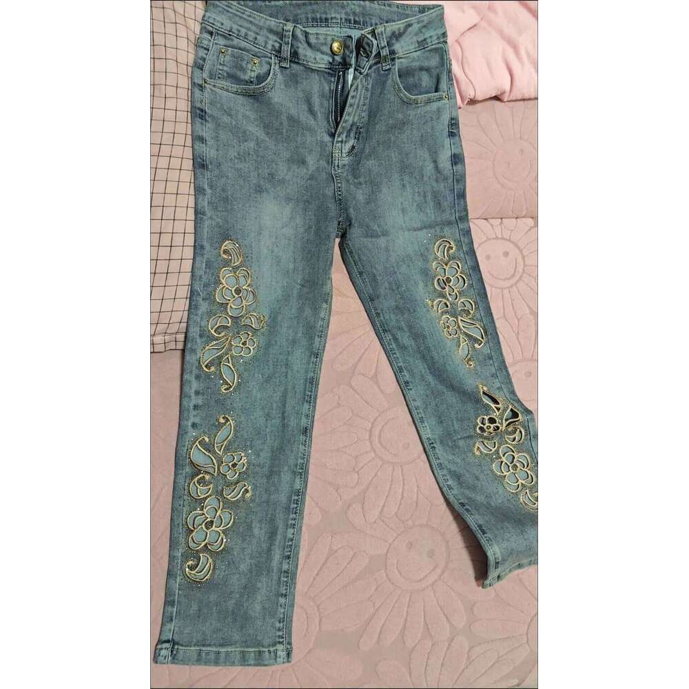2025 Summer Woman New Heavy Industry Embroidery Hollow High Waist Jeans Women's Korean Versatile Fashion Eight-point Pipe Pants X251224