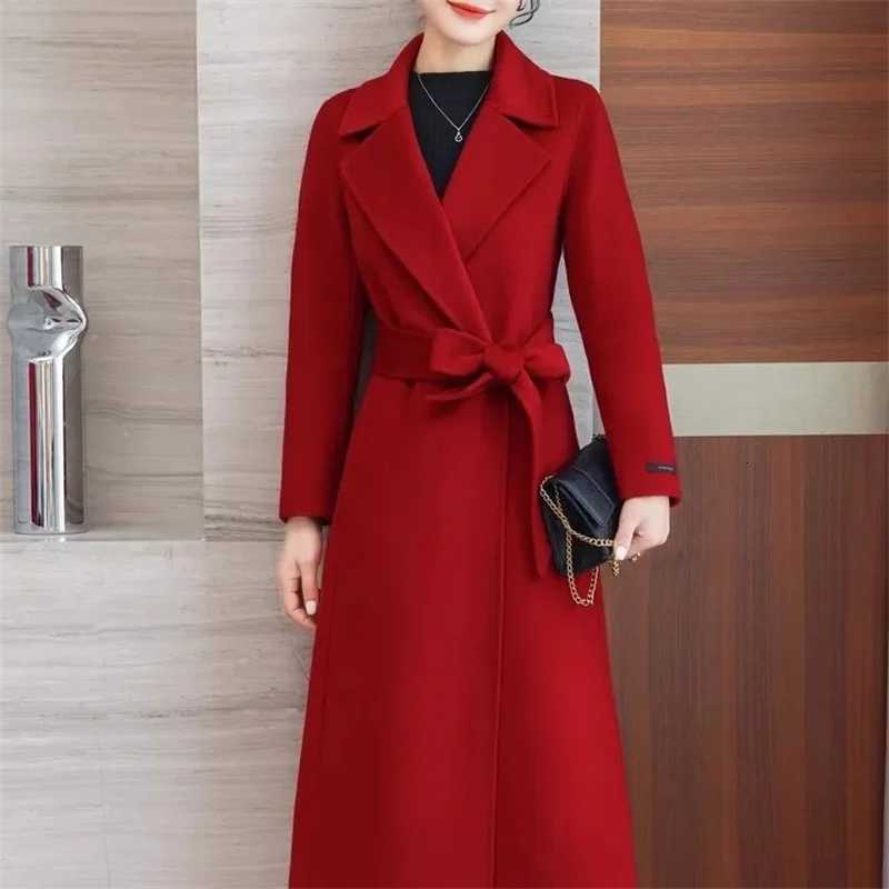 Fashion Autumn Winter New High-end Woolen Coat For women Medium long style Suit collar Slim Thicken Wool Coats With beltT251224